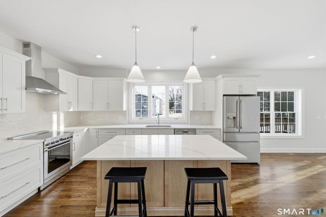 2125 Long Hill Road, Guilford, CT 06437