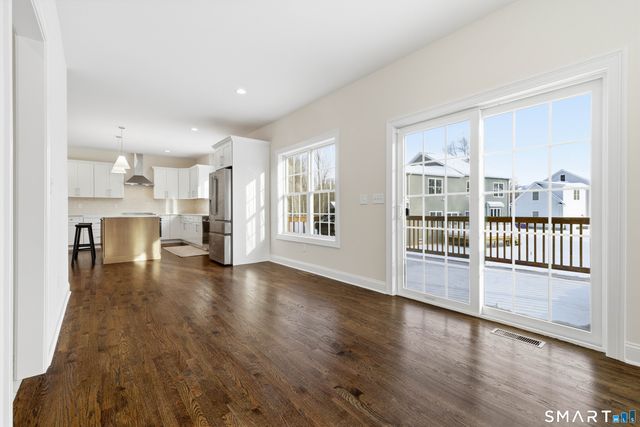 2125 Long Hill Road, Guilford, CT 06437