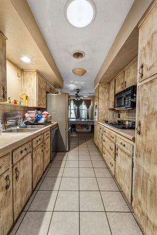 3311 Fairmont Dr, Odessa, TX 79762