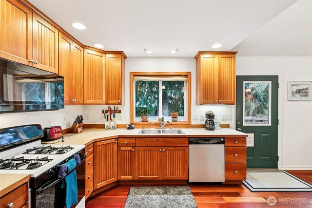 11062 Whistler Lane, Deming, WA 98244