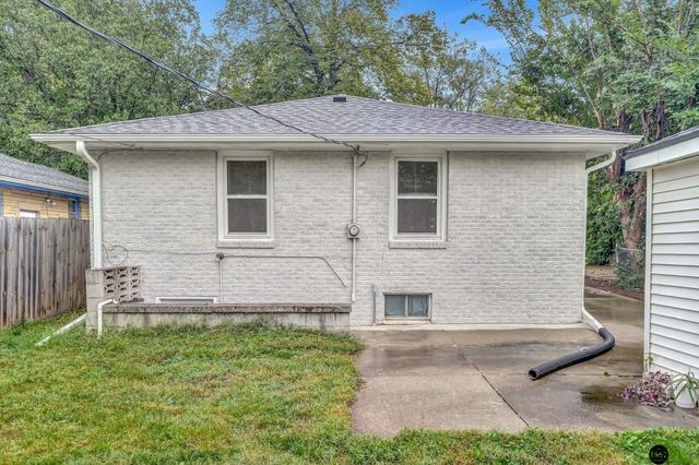 3645 S 17th Street, Lincoln, NE 68502