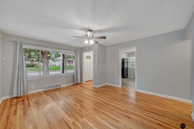 3645 S 17th Street, Lincoln, NE 68502