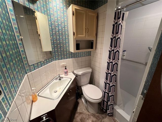 6402 Dora Boulevard, Independence, OH 44131
