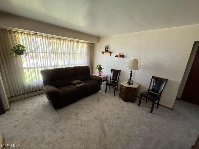 6402 Dora Boulevard, Independence, OH 44131