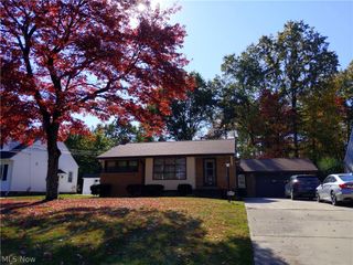 6402 Dora Boulevard, Independence, OH 44131