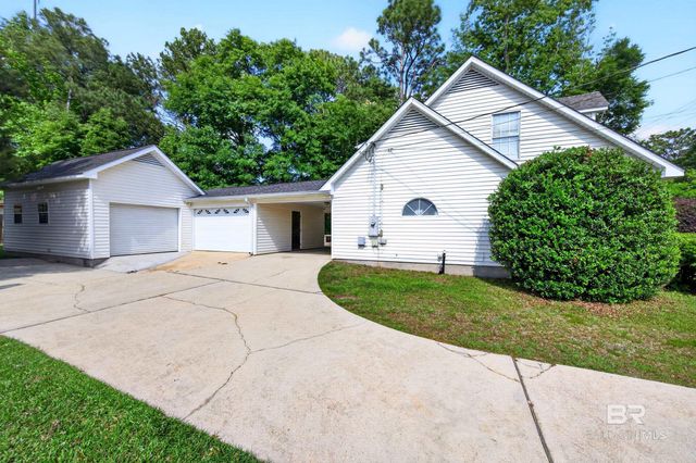 145 Country Club Drive, Daphne, AL 36526