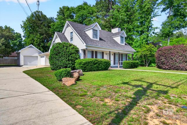 145 Country Club Drive, Daphne, AL 36526