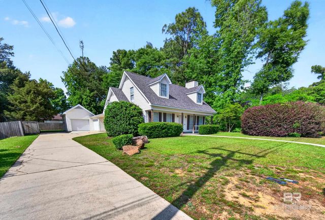 145 Country Club Drive, Daphne, AL 36526