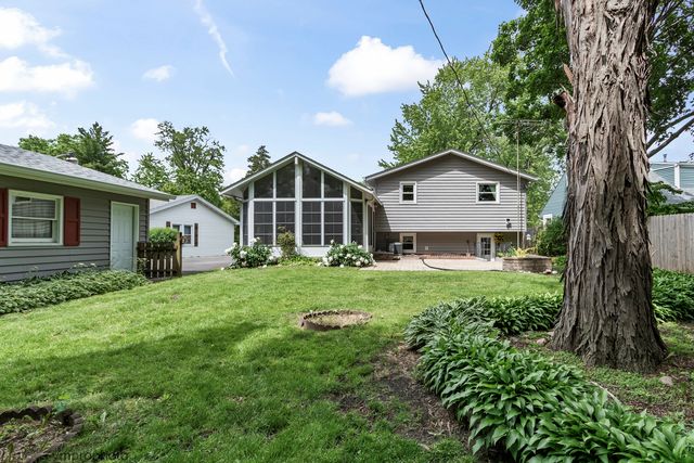 33338 N Sears Boulevard, Grayslake, IL 60030