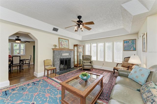 401 27TH STREET W, Bradenton, FL 34205