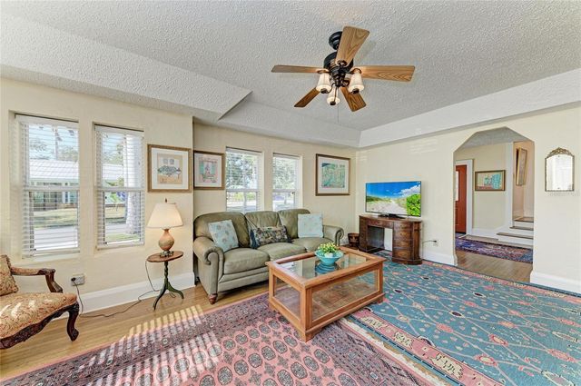 401 27TH STREET W, Bradenton, FL 34205