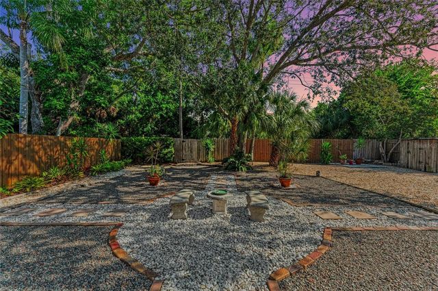 401 27TH STREET W, Bradenton, FL 34205