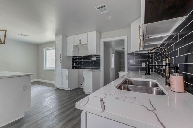 511 Wagers St, Conroe, TX 77301