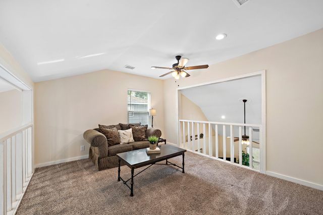 401 Lazy River Lane, Mont Belvieu, TX 77523