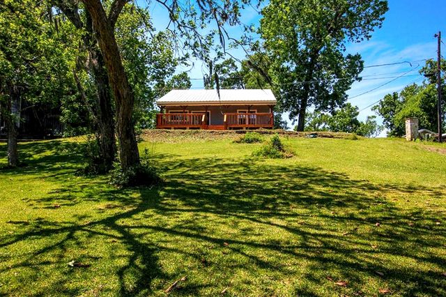 401 Lazy River Lane, Mont Belvieu, TX 77523