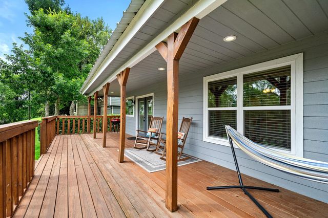 401 Lazy River Lane, Mont Belvieu, TX 77523