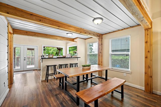 401 Lazy River Lane, Mont Belvieu, TX 77523