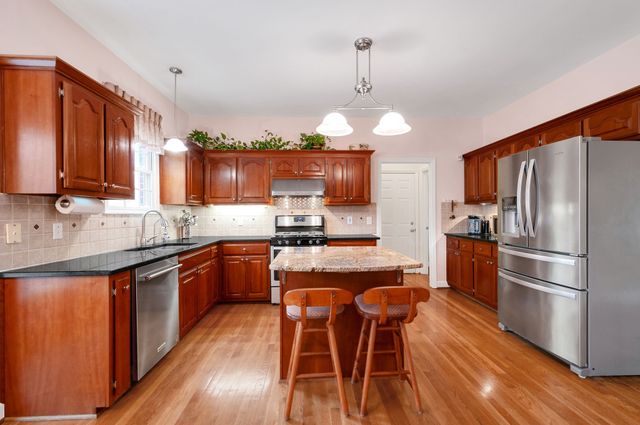 9474 Foothills Dr, Brentwood, TN 37027