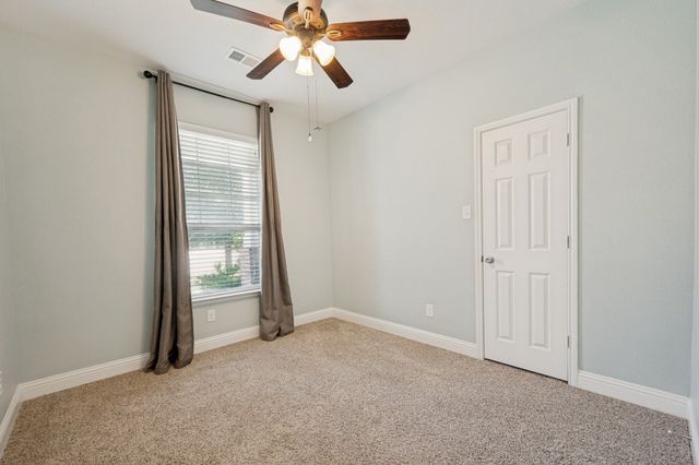 1217 Roadrunner Drive, Little Elm, TX 75068