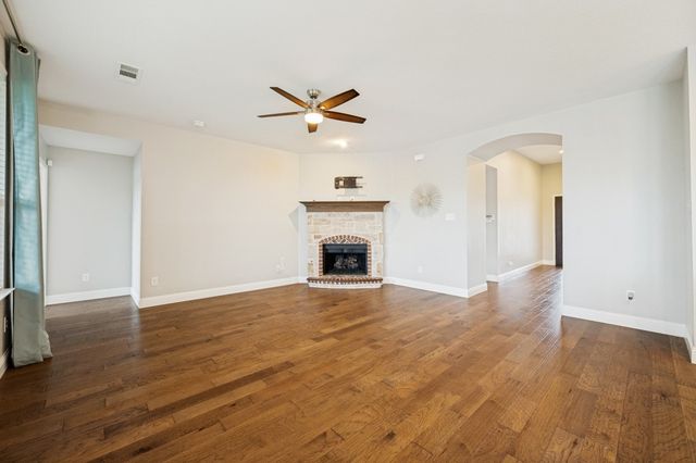 1217 Roadrunner Drive, Little Elm, TX 75068