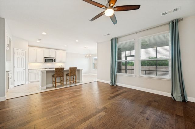 1217 Roadrunner Drive, Little Elm, TX 75068