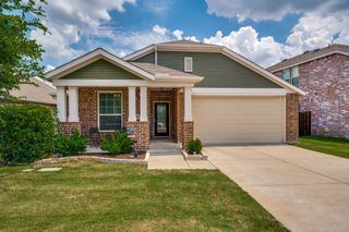 1217 Roadrunner Drive, Little Elm, TX 75068