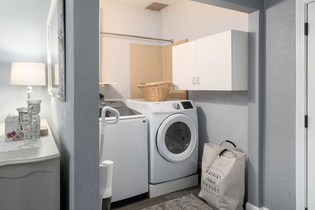 5443 E Saginaw Way, Fresno, CA 93727