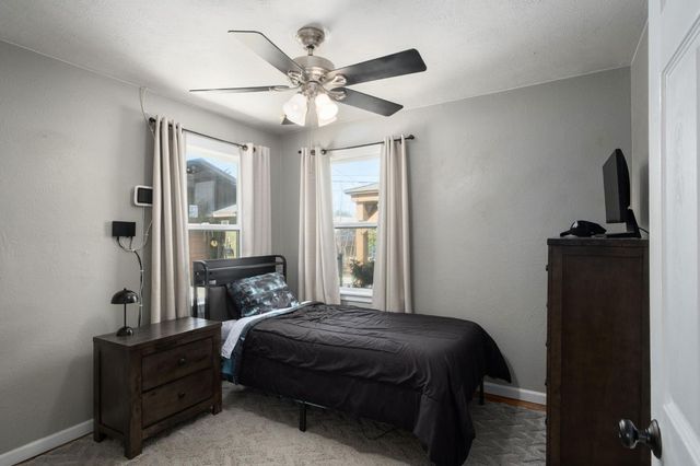 5443 E Saginaw Way, Fresno, CA 93727