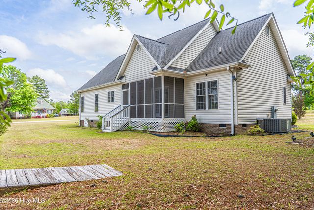 104 Trestle Street, Hamlet, NC 28345