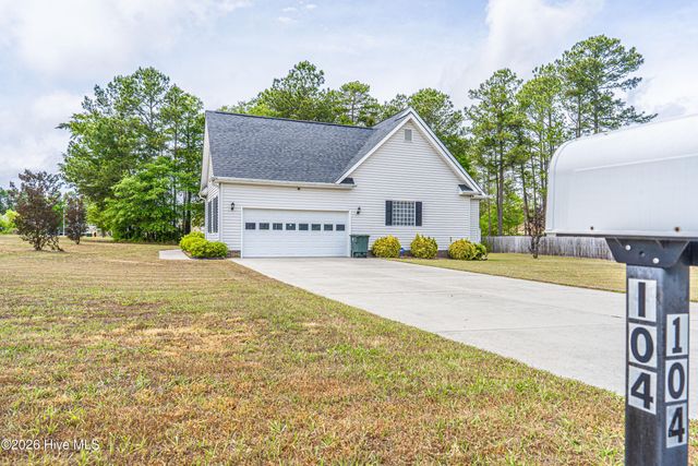 104 Trestle Street, Hamlet, NC 28345
