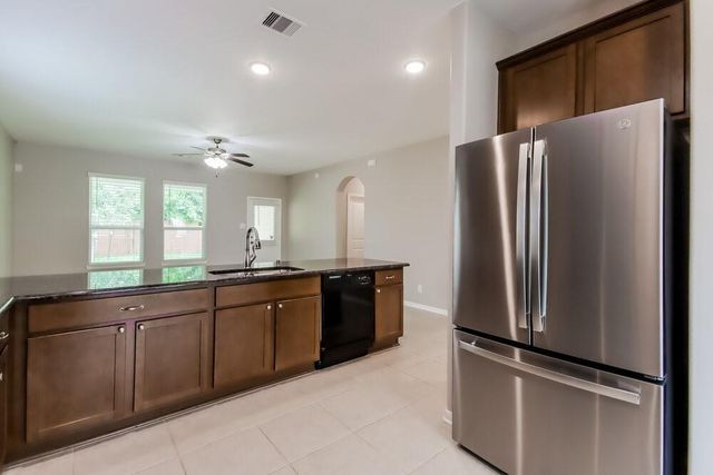 614 Companion Drive, Crosby, TX 77532