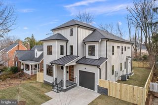 6238 22ND ST N, Arlington, VA 22205