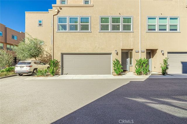 12800 N Watt Lane D, Sylmar, CA 91342