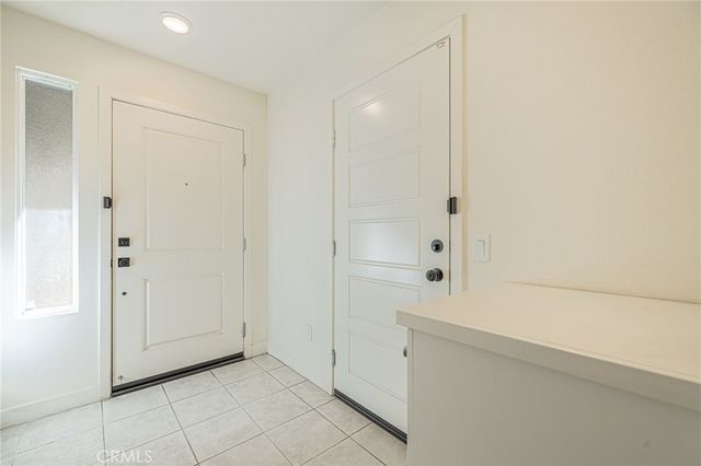 12800 N Watt Lane D, Sylmar, CA 91342