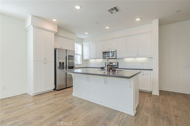 12800 N Watt Lane D, Sylmar, CA 91342