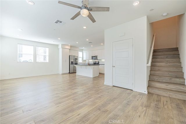 12800 N Watt Lane D, Sylmar, CA 91342