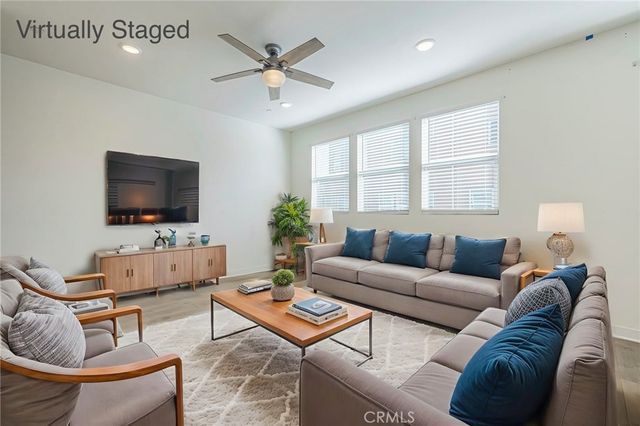 12800 N Watt Lane D, Sylmar, CA 91342