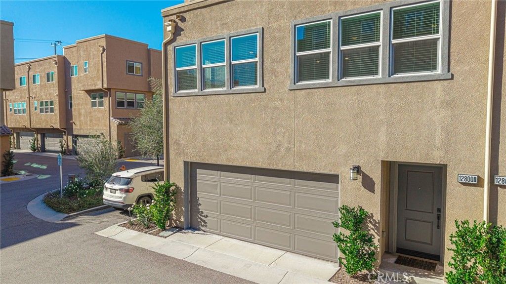 12800 N Watt Lane D, Sylmar, CA 91342