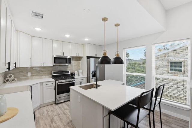 5120 Avenue U, Galveston, TX 77551