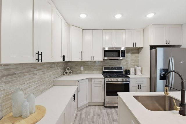 5120 Avenue U, Galveston, TX 77551