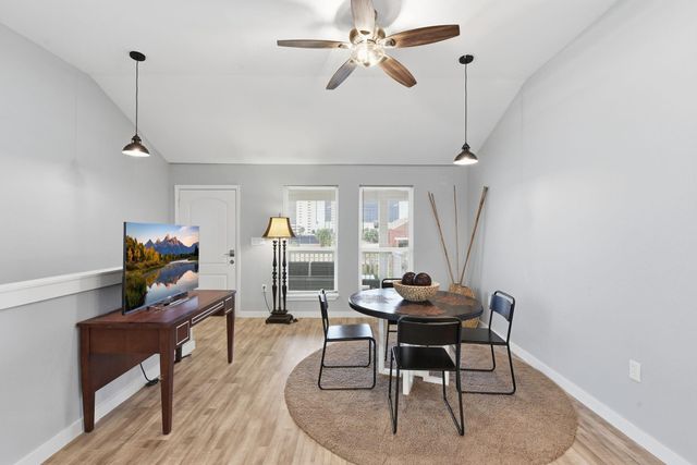 5120 Avenue U, Galveston, TX 77551