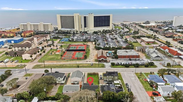 5120 Avenue U, Galveston, TX 77551
