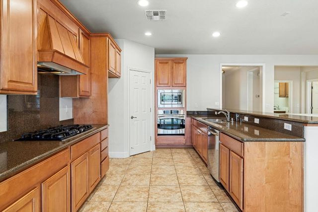 2314 Shadow Berry Dr, Manteca, CA 95336