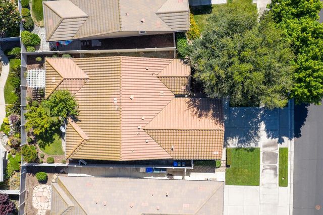 2314 Shadow Berry Dr, Manteca, CA 95336
