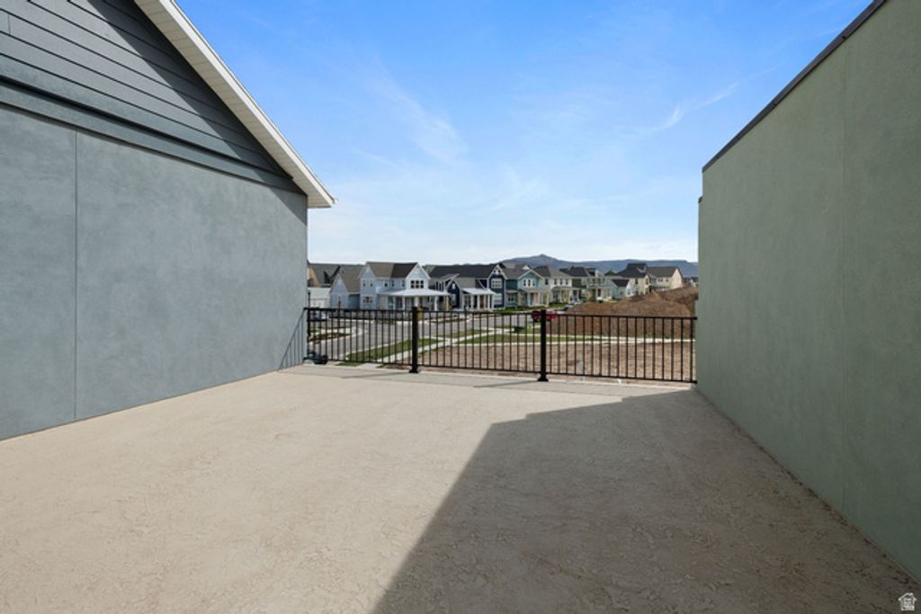 Image 14 of property listing at 6637 W SOUTH JORDAN PKWY #413, South Jordan, UT 84009
