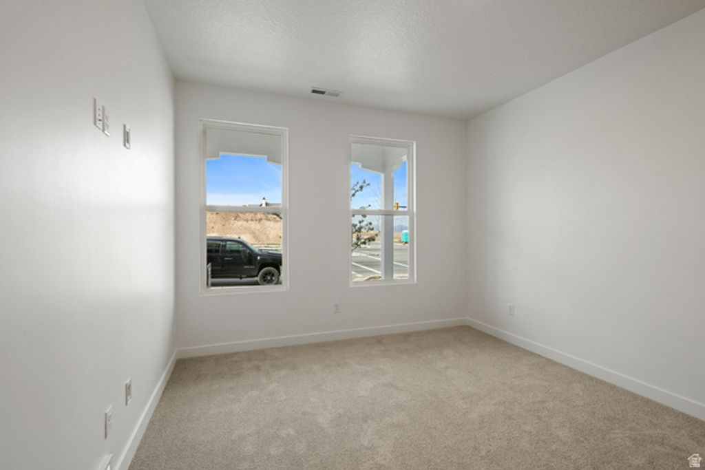 Image 6 of property listing at 6637 W SOUTH JORDAN PKWY #413, South Jordan, UT 84009