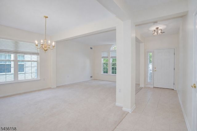 112 Kensington Cir, White Twp., NJ 07823