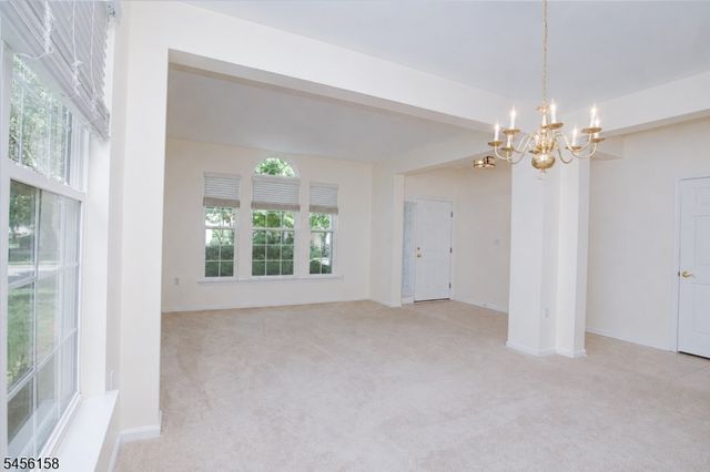 112 Kensington Cir, White Twp., NJ 07823