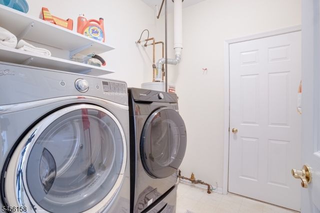 112 Kensington Cir, White Twp., NJ 07823