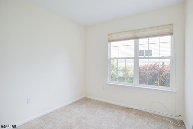 112 Kensington Cir, White Twp., NJ 07823